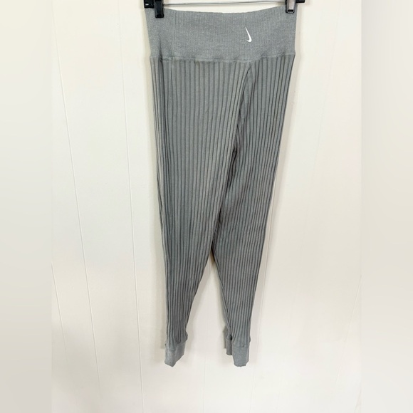 Nike Yoga green ribbed crossover jogger sweatpants size M - Picture 8 of 8